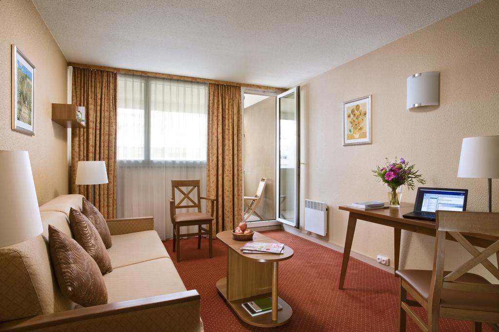 Citadines Centre Meriadeck Бордо Номер фото