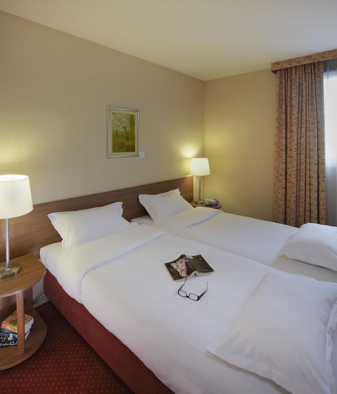 Citadines Centre Meriadeck Бордо Номер фото