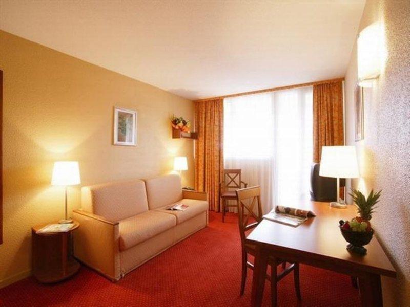 Citadines Centre Meriadeck Бордо Номер фото